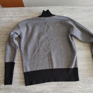 Rachel Zoe Black/White Sweater with Black Hems